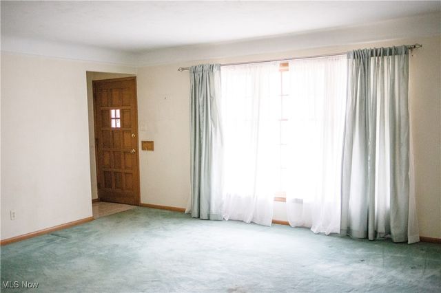 4348 W 202nd Street, Fairview Park, OH 44126