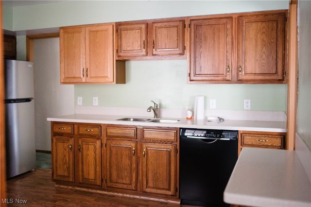 4348 W 202nd Street, Fairview Park, OH 44126