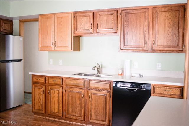 4348 W 202nd Street, Fairview Park, OH 44126