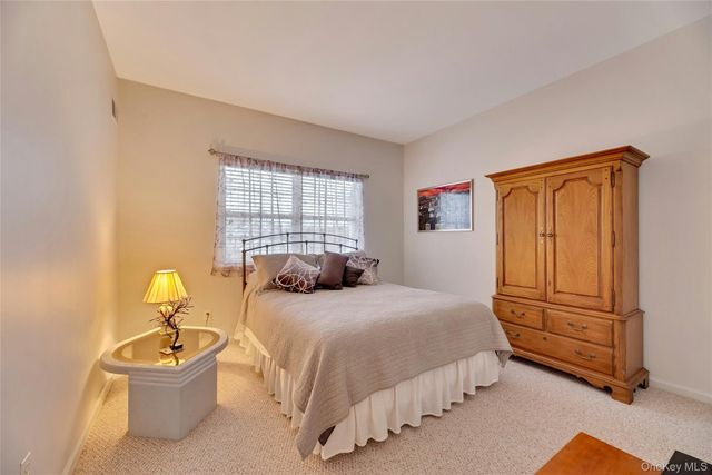 548 Highland Court, Moriches, NY 11955