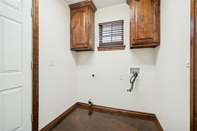 960964 S Hoot Owl Lane, Wellston, OK 74881