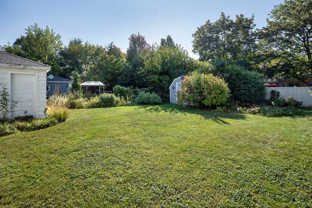 2221 Illinois Road, Northbrook, IL 60062