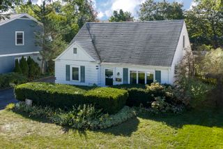 2221 Illinois Road, Northbrook, IL 60062