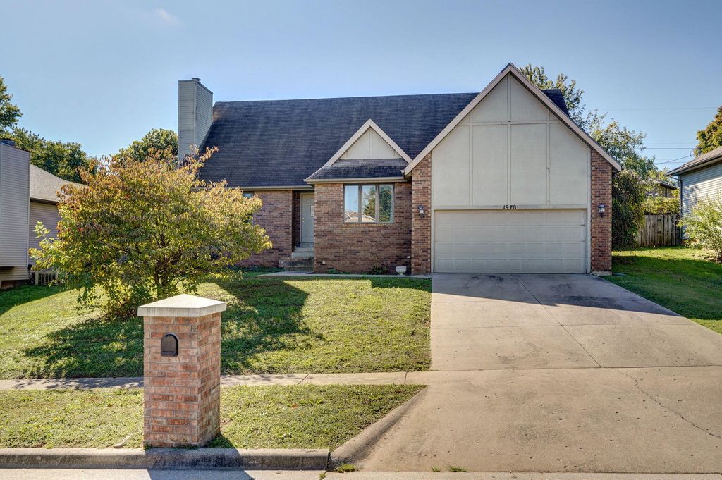 1978 West Williamsburg Street, Springfield, MO 65810