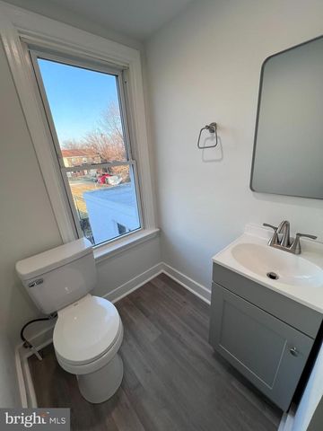 925 CENTRAL AVE, Chester, PA 19013