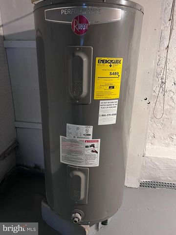 925 CENTRAL AVE, Chester, PA 19013