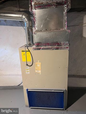 925 CENTRAL AVE, Chester, PA 19013