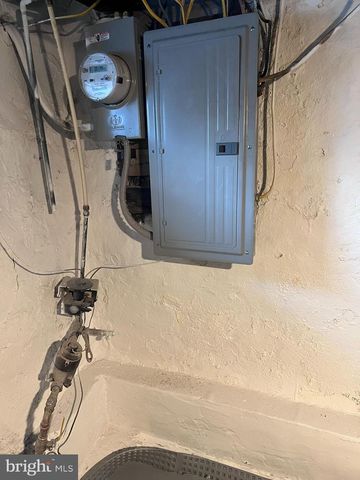 925 CENTRAL AVE, Chester, PA 19013