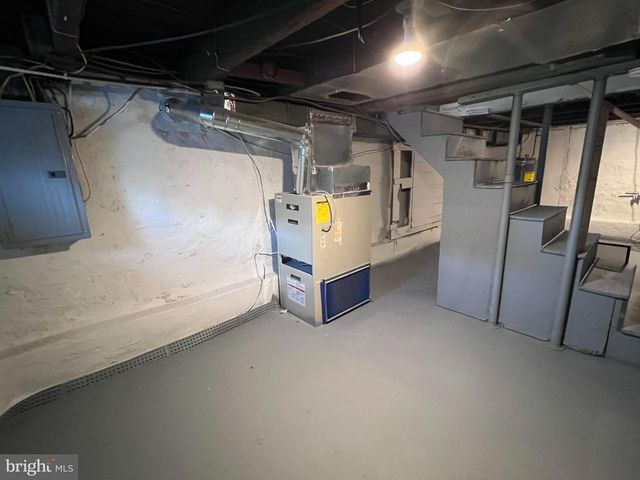 925 CENTRAL AVE, Chester, PA 19013