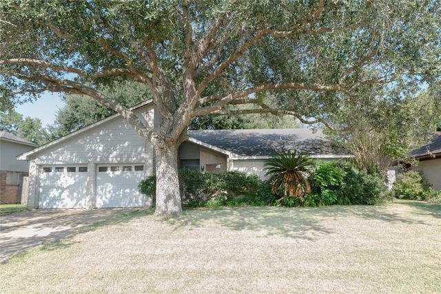 4850 Heathrow Lane, Alvin, TX 77511
