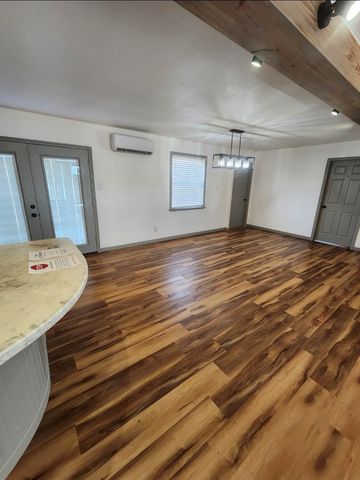 4706 Bowie Dr, Midland, TX 79703