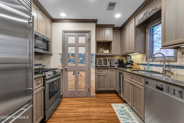 29 21st Avenue 4, Seaside Park, NJ 08752