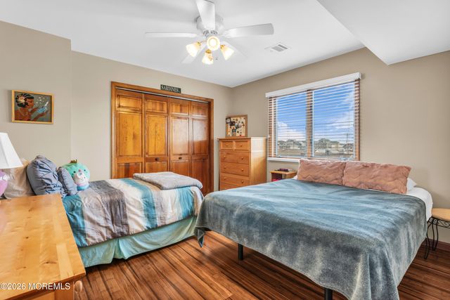 29 21st Avenue 4, Seaside Park, NJ 08752