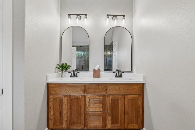 136 Thoroughbred TRCE, Liberty Hill, TX 78642