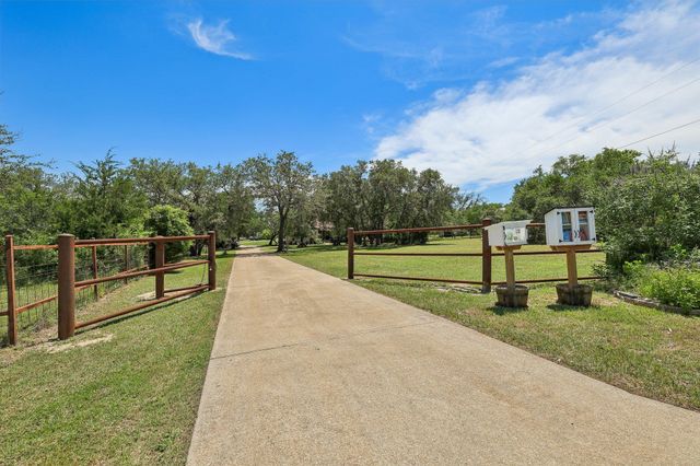 136 Thoroughbred TRCE, Liberty Hill, TX 78642