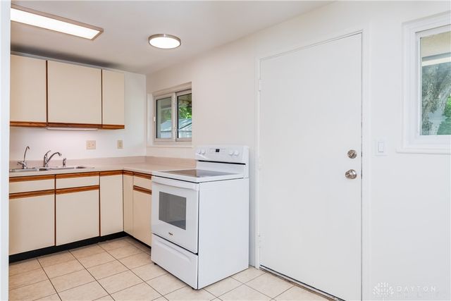 3800 Hertland Drive, Dayton, OH 45439