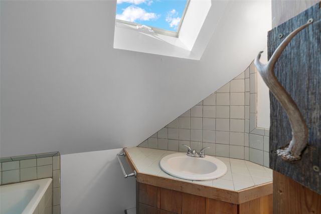 67 Los Hornos Road, Lamy, NM 87540