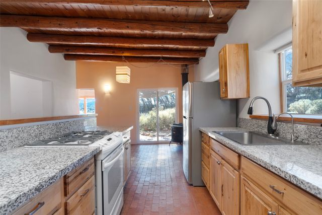 67 Los Hornos Road, Lamy, NM 87540