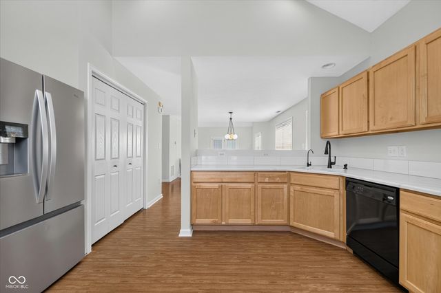 9596 Thradd Street, Fishers, IN 46038