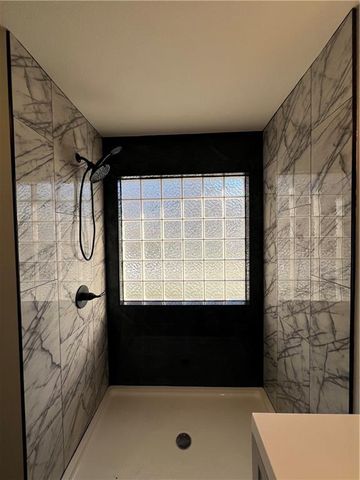 4902 NW Nantucket Drive, Blue Springs, MO 64015