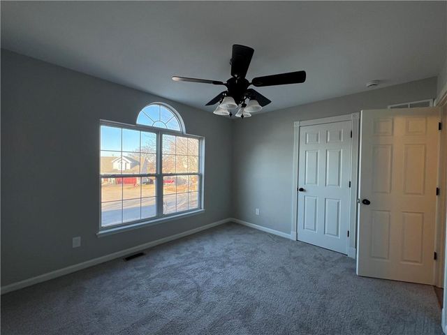 4902 NW Nantucket Drive, Blue Springs, MO 64015