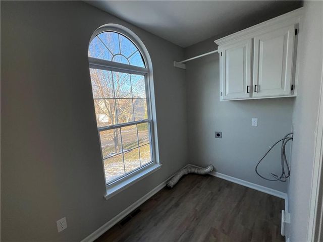 4902 NW Nantucket Drive, Blue Springs, MO 64015