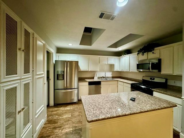 78 Wind Whisper Court, The Woodlands, TX 77380