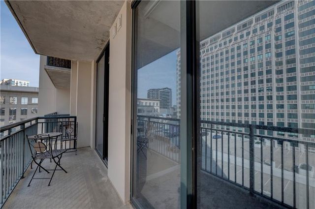 3040 Peachtree Road Road NW 813, Atlanta, GA 30305