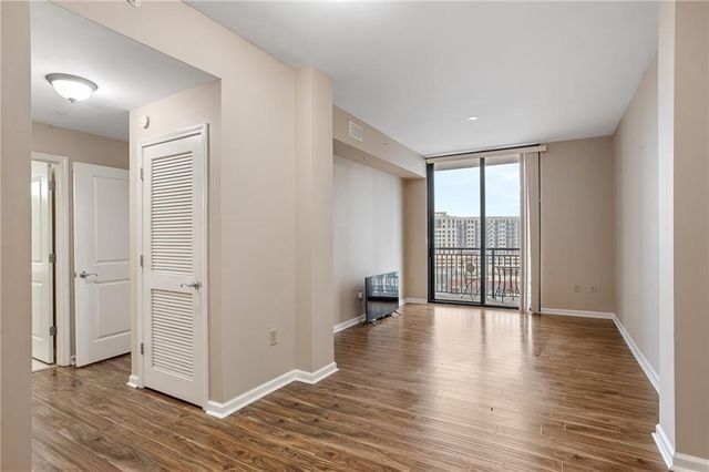 3040 Peachtree Road Road NW 813, Atlanta, GA 30305