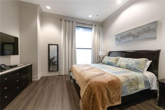 3040 Peachtree Road Road NW 813, Atlanta, GA 30305