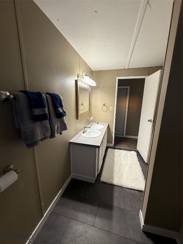 685 5th Avenue, Ulm, MT 59485