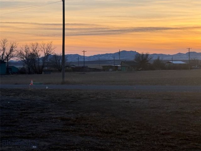 685 5th Avenue, Ulm, MT 59485