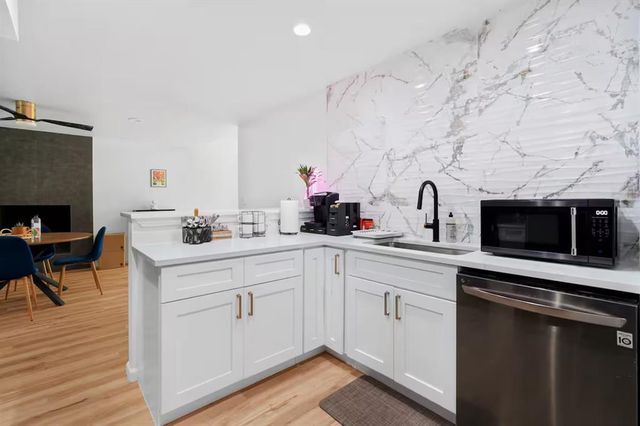 2204 Delcrest DR, Austin, TX 78704