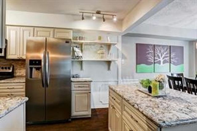 351 N Post Oak Lane 715, Houston, TX 77024