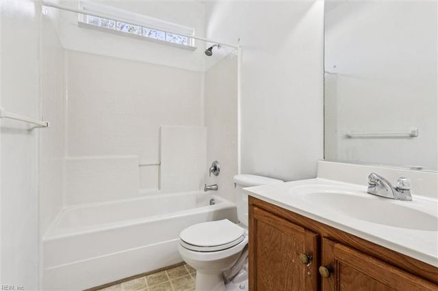 2001 Kelsey Bay CT, Chesapeake, VA 23323