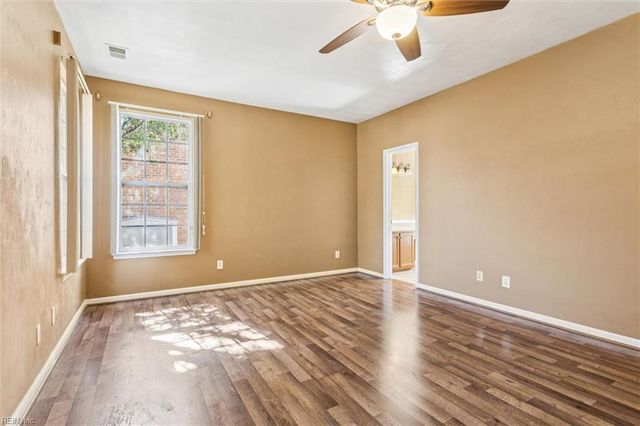 2001 Kelsey Bay CT, Chesapeake, VA 23323