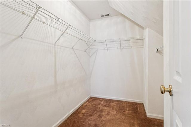 2001 Kelsey Bay CT, Chesapeake, VA 23323