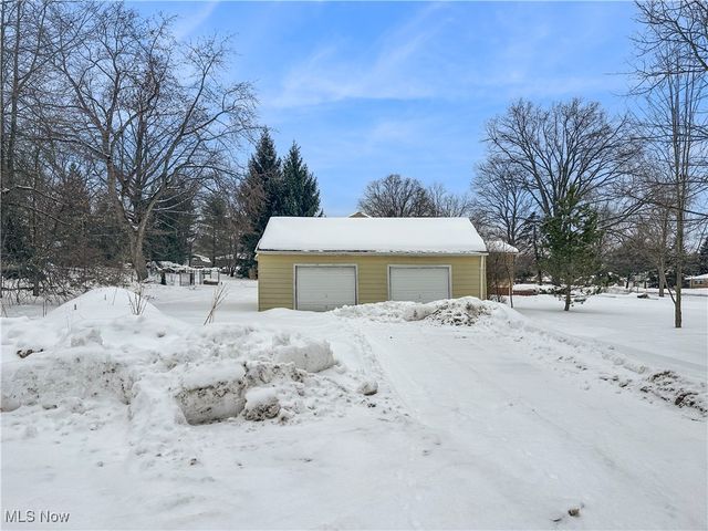 1915 E Wallings Road, Broadview Heights, OH 44147