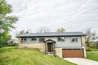 W215N5363 Ada COURT, Menomonee Falls, WI 53051