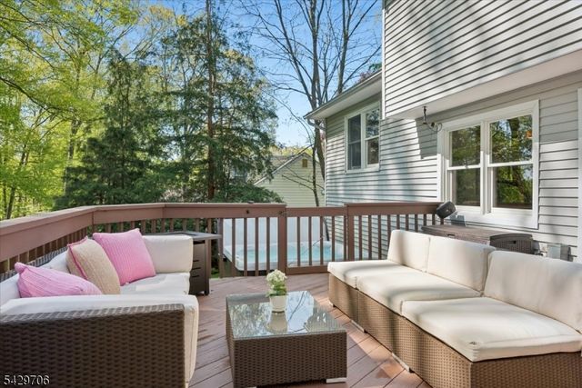110 Shady Ln, Randolph Twp., NJ 07869