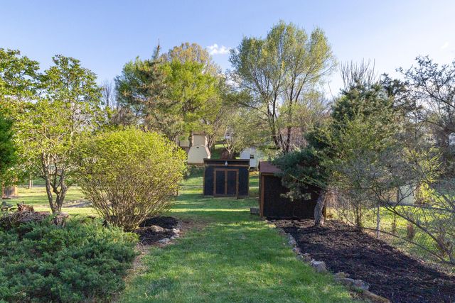 3856 Bower RD, Roanoke, VA 24018