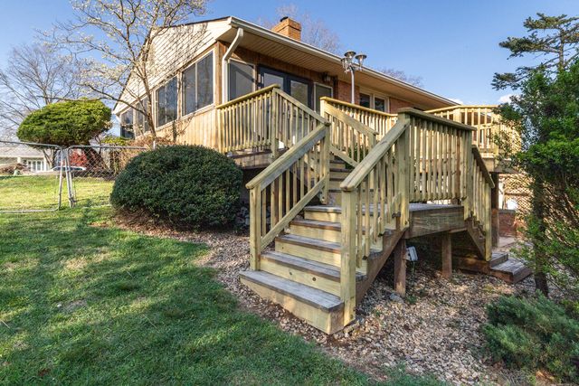 3856 Bower RD, Roanoke, VA 24018