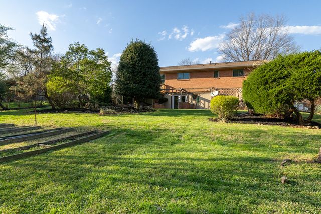 3856 Bower RD, Roanoke, VA 24018