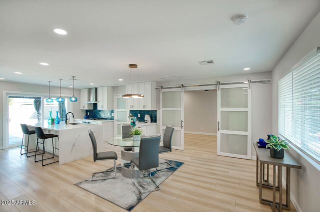 1002 E BUTLER Drive, Phoenix, AZ 85020