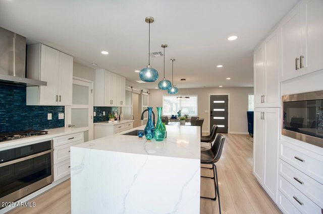 1002 E BUTLER Drive, Phoenix, AZ 85020