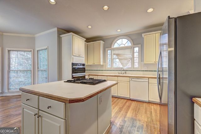 980 Laurel Springs Lane SW, Marietta, GA 30064