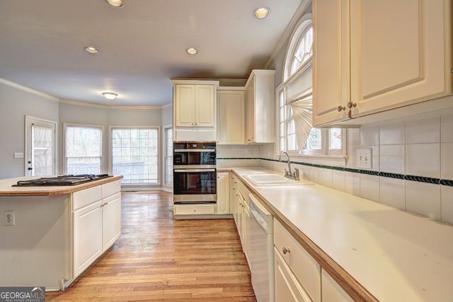 980 Laurel Springs Lane SW, Marietta, GA 30064