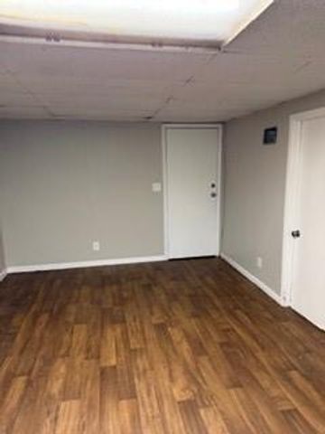 10401 SYCAMORE Avenue, Kansas City, MO 64134