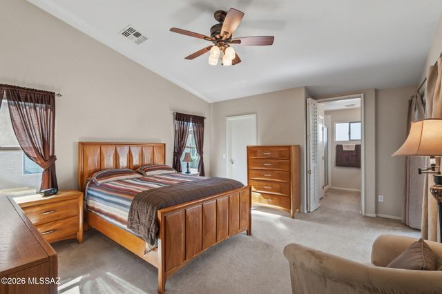 971 N Desert Deer Ps, Green Valley, AZ 85614