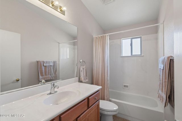 971 N Desert Deer Ps, Green Valley, AZ 85614